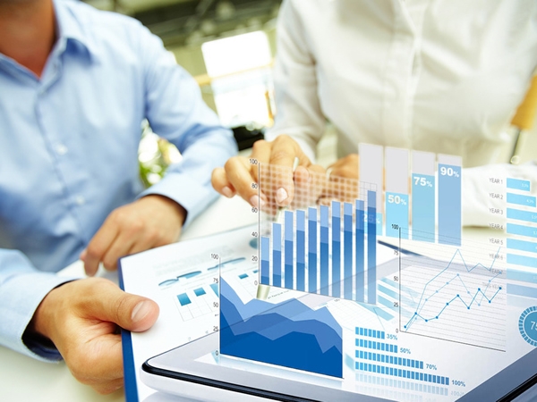 美国计划建造智能公路 减少交通事故...